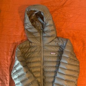 Mens Patagonia down sweater hoody - size Large